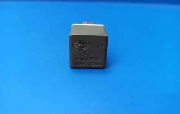 Mercedes-Benz Sprinter W901 W902 W903 W904 Other relay 4RA00351070
