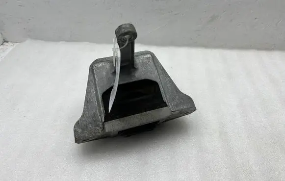 Hyundai Ioniq Engine mount bracket 21810G2000