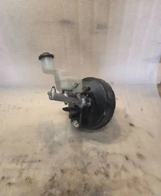 Toyota RAV 4 (XA20) Brake booster 13101011260 2M00278