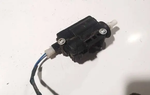 Opel Astra H Central locking motor 13125619
