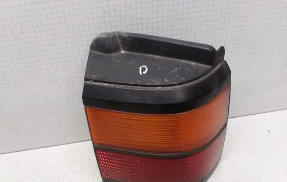 Volkswagen PASSAT B3 Rear/tail lights 333945112