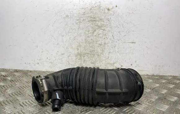 KIA Sorento Air intake duct part 28130C5300