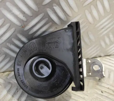 Opel Astra K Horn signal 13472522 1545C16