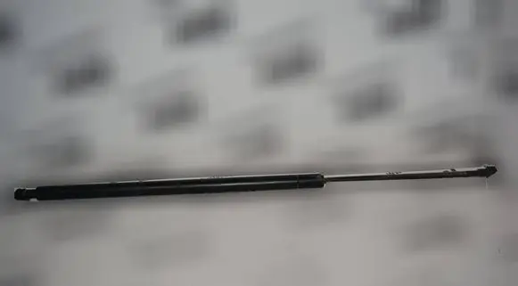 BMW X3 E83 Tailgate/trunk strut/damper 3400379