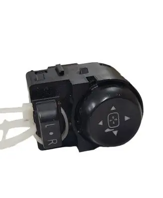 Wing mirror switch