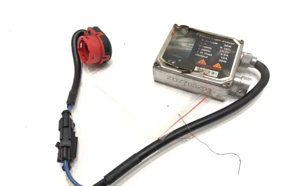 Suzuki Grand Vitara II Voltage converter/converter module ZD7703201