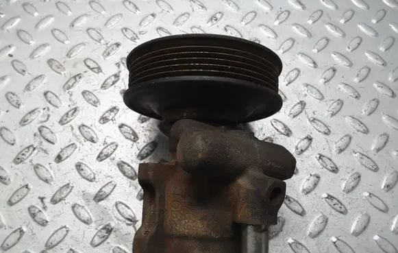 Volkswagen Polo III 6N 6N2 6NF Power steering pump 030145157D 26056680 030145269A