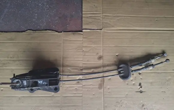 Peugeot 307 CC Gear shifter/selector 9655250680