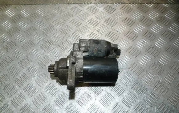 Volkswagen Polo Starter motor 0001120400 02T911023