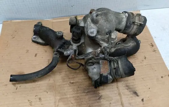 Thermostat/thermostat housing