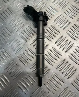 Mercedes-Benz E W211 Fuel injector A6420701387 0445115064