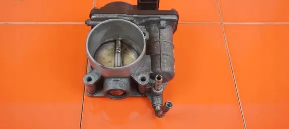 Peugeot 208 I Throttle body valve SERA52601 15MB6