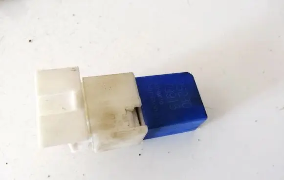 Nissan X-Trail T30 Other relay 2523079915 0407160130
