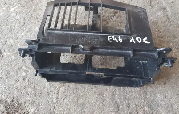 BMW 3 E46 Radio/GPS head unit trim 51458196112