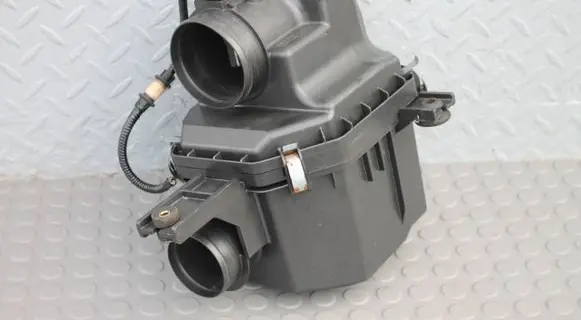 Honda HR-V Air filter box ACC107 OBUDOWA-FILTRA AFH70M-62A