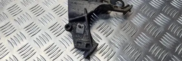 Citroen Berlingo Engine mounting bracket 9635969880