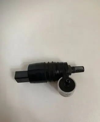 BMW X5 F15 Windscreen/windshield washer pump 7388349