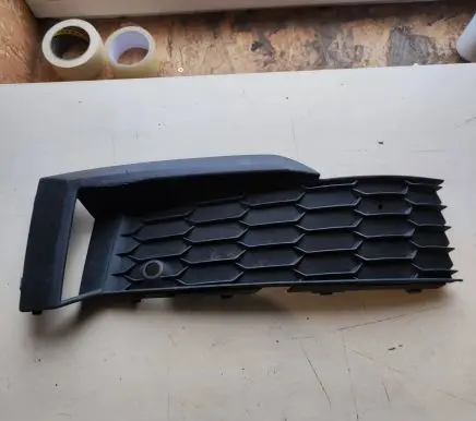 Skoda Kodiaq Front bumper lower grill 565807368C