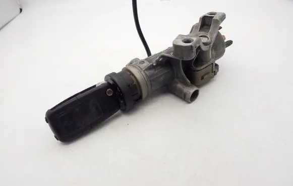 Audi A4 S4 B7 8E 8H Ignition lock 4B0905851P