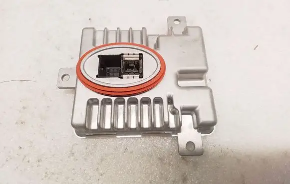 BMW 7 F01 F02 F03 F04 Headlight ballast module Xenon 7237647 W003T20071