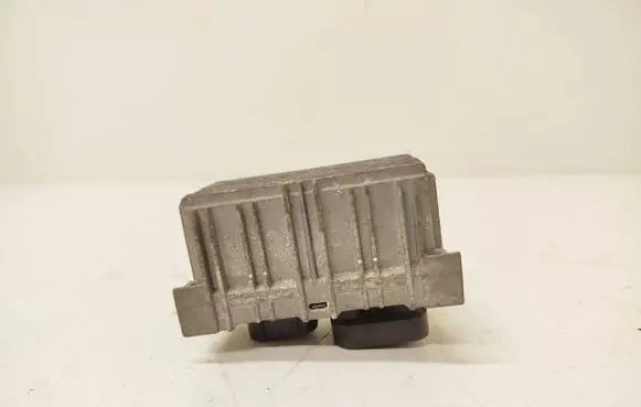 Opel Insignia A Glow plug pre-heat relay 0522122601