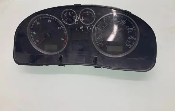Volkswagen PASSAT B5 Speedometer (instrument cluster) 3B0920927A VWZ7Z0B6391022 121102003204