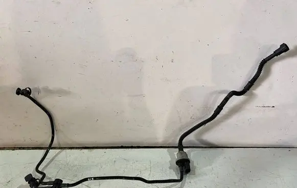 Volkswagen Golf VII Vacuum line/pipe/hose 04E133366