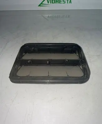 Citroen C3 Picasso Quarter panel pressure vent 9675506980