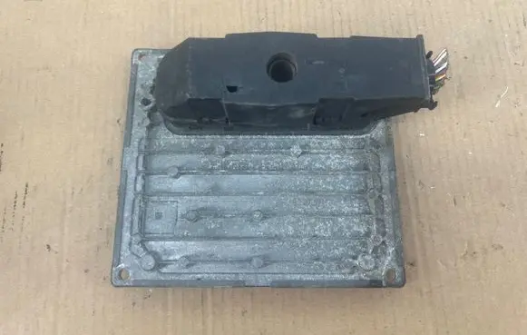 Ford Focus Engine control unit/module ECU 12A650 S120977303 9S6112A650CB