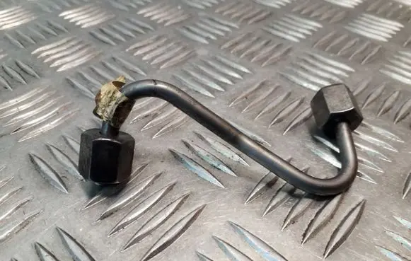 Mercedes-Benz E W212 Fuel injector supply line/pipe 
