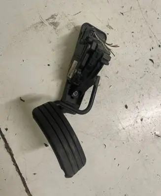 Renault Espace IV Accelerator throttle pedal 8200007512 6PV00811922