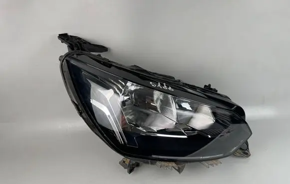 Peugeot 2008 II Headlight/headlamp 9823193880