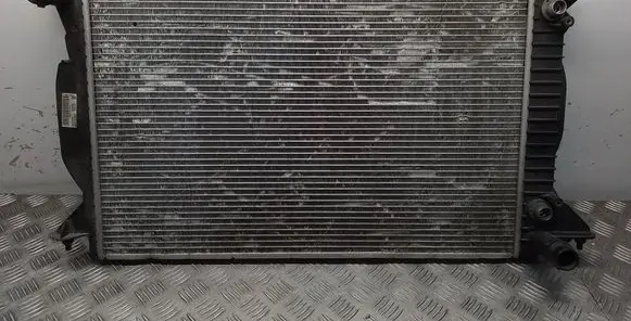 Audi A4 S4 B6 8E 8H Coolant radiator 8E0121251