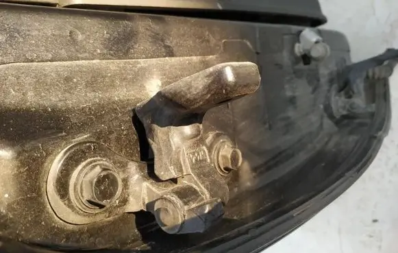 Opel Signum Rear door lower hinge