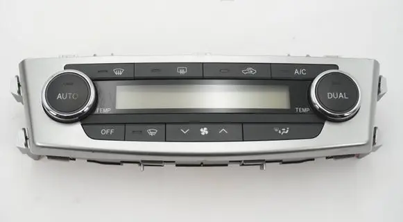 Toyota Avensis T270 Climate control unit 5590005490