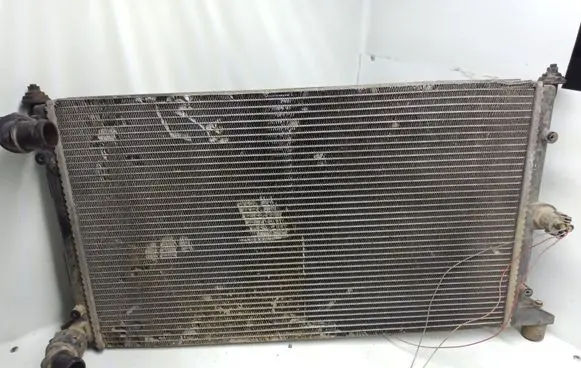 Renault Megane II Coolant radiator 7M3121253B