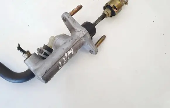Toyota Avensis T220 Clutch master cylinder