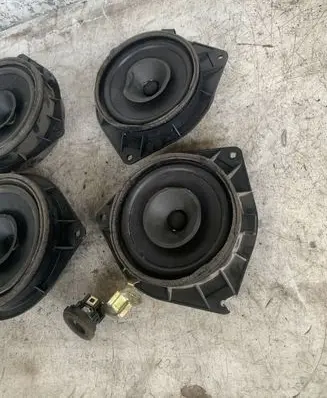 Toyota Avensis T250 Audio system kit 8616002370