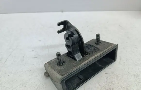 Nissan X-Trail T30 Loading door exterior handle 