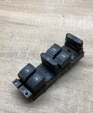 Volkswagen Golf IV Electric window control switch 1J4959857B