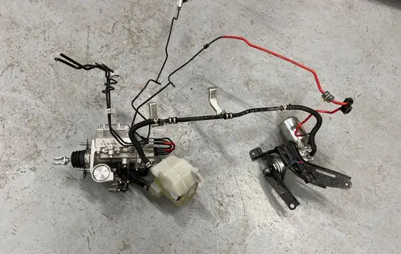 Toyota RAV 4 (XA50) Master brake cylinder 
