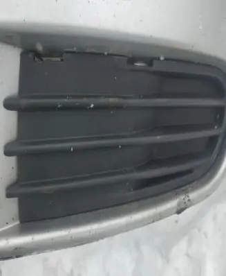 Volvo V50 Front bumper lower grill