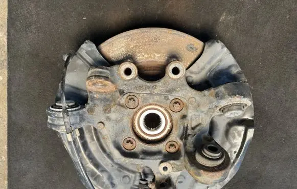 BMW X3 F25 Rear wheel hub spindle/knuckle 