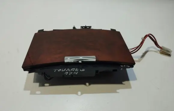 Volkswagen Touareg I Ashtray (front) 7L6857961B 7L6863071D
