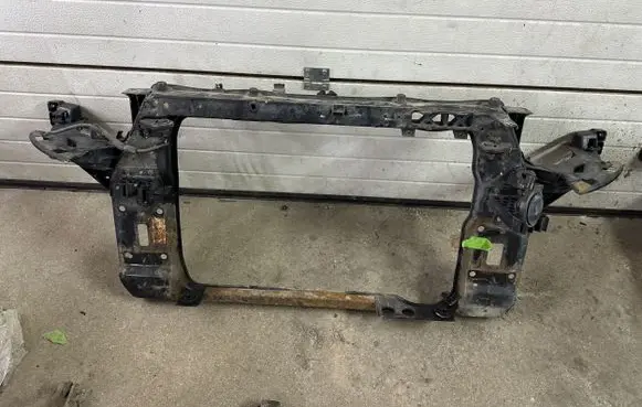 Hyundai ix35 Radiator support slam panel
