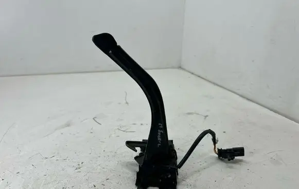 Buick Encore I Engine bonnet/hood lock/catch 42750798