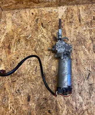 Mercedes-Benz S W220 Seat adjustment motor 2208201442 198350XXX 0130002484