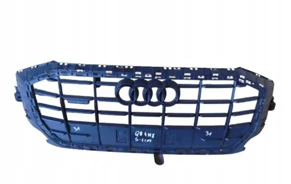 Audi Q8 Front bumper upper radiator grill 4M8853651A