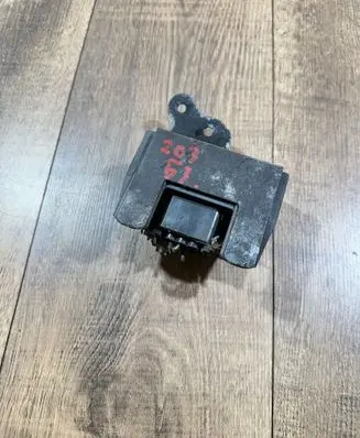 Mercedes-Benz C W203 Glow plug pre-heat relay