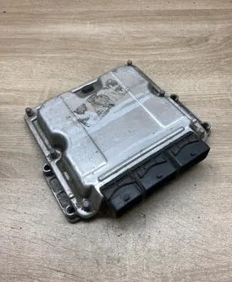 Renault Megane I Engine control unit/module ECU 8200039569 0281001934